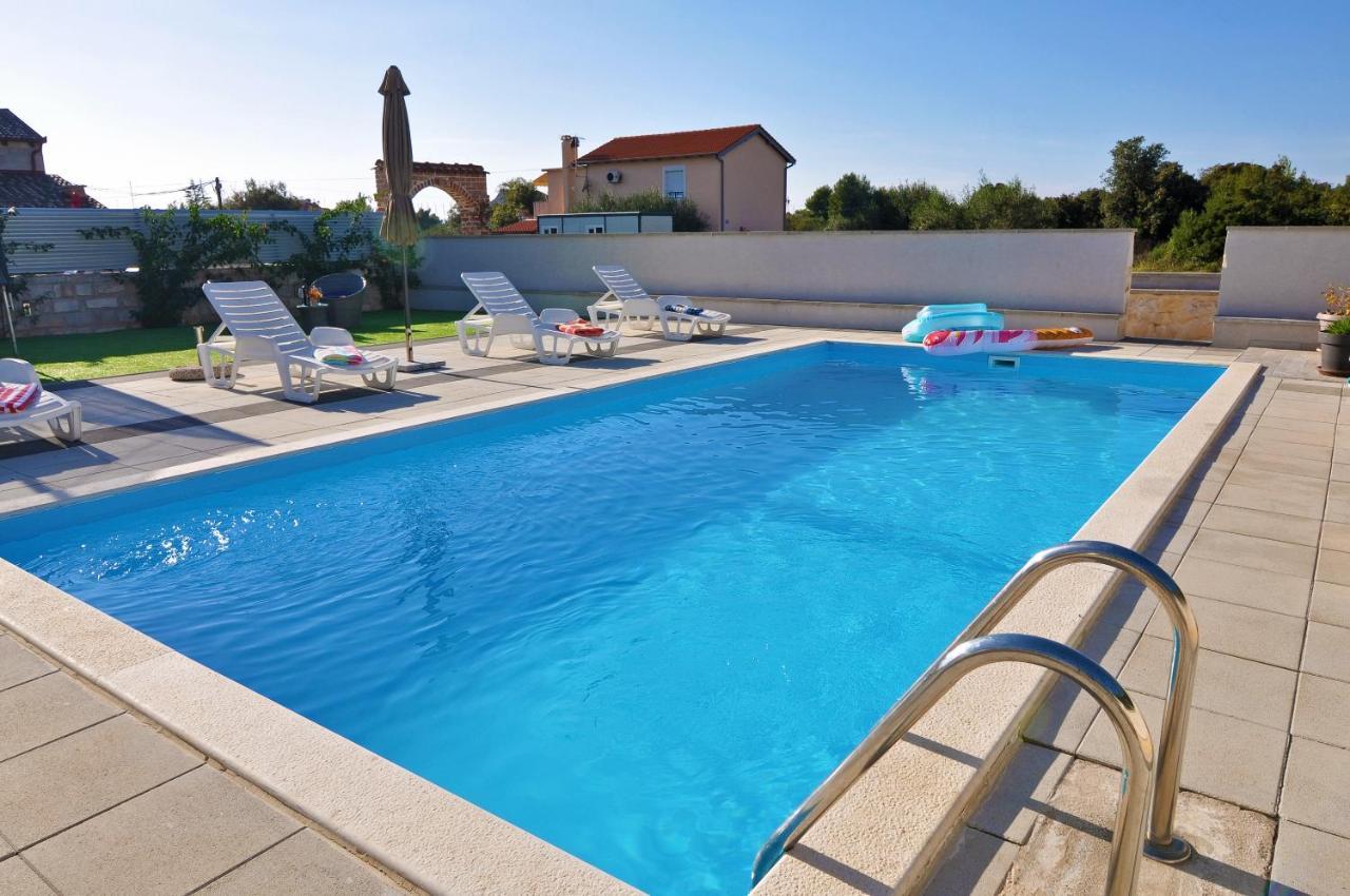 Apartment Tony With Private Pool Sukošan Екстериор снимка